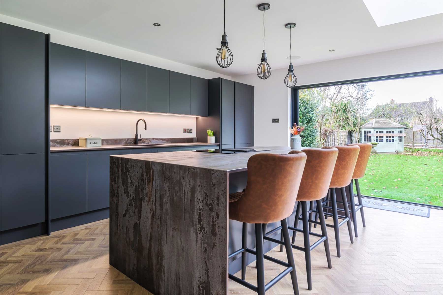 Modern kitchen with island and Dekton Trilium porcelain worktops