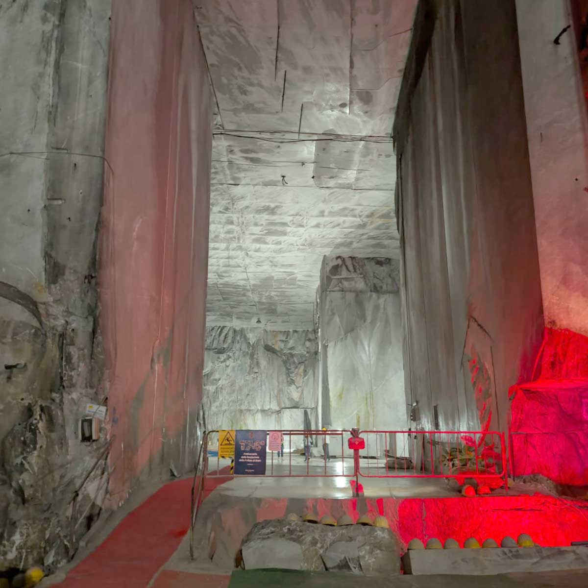 Bardiglio marble extraction underground at Quarry No. 83 Canalgrande Alto in the Apuan Alps